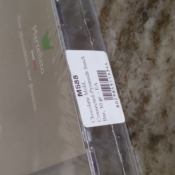 NWTs Martellato Snack Pyramid Molds - Picture 6 of 9